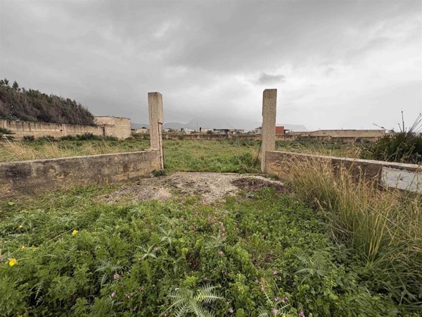 terreno edificabile in vendita a Valderice in zona Sant'Andrea