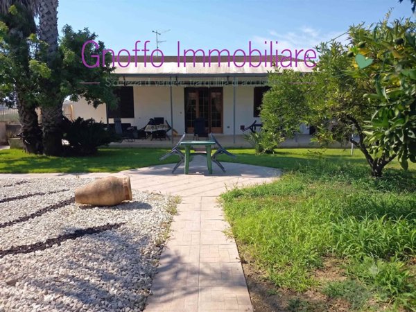 casa indipendente in vendita a Valderice in zona Crocci