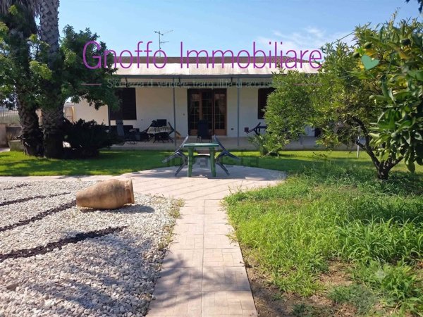casa indipendente in vendita a Valderice in zona Crocci