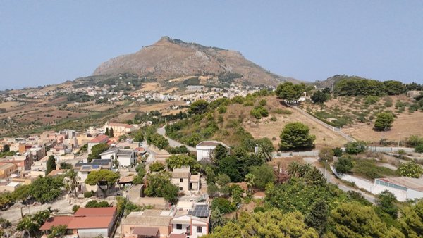 casa indipendente in vendita a Valderice