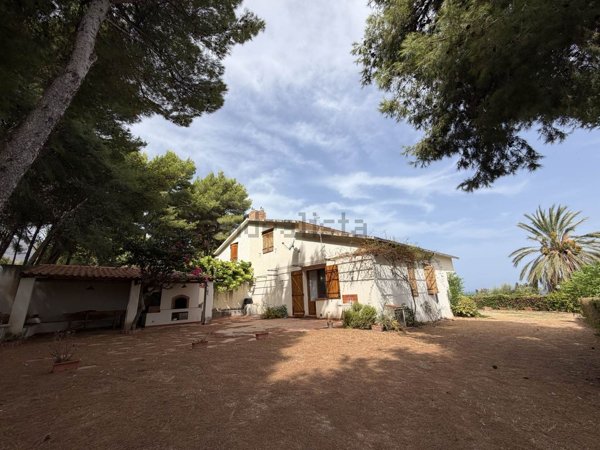 casa indipendente in vendita a Valderice in zona Sant'Andrea