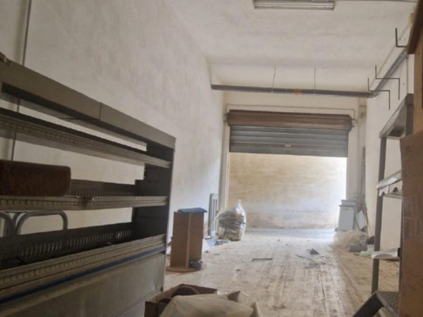 locale di sgombero in vendita a Valderice