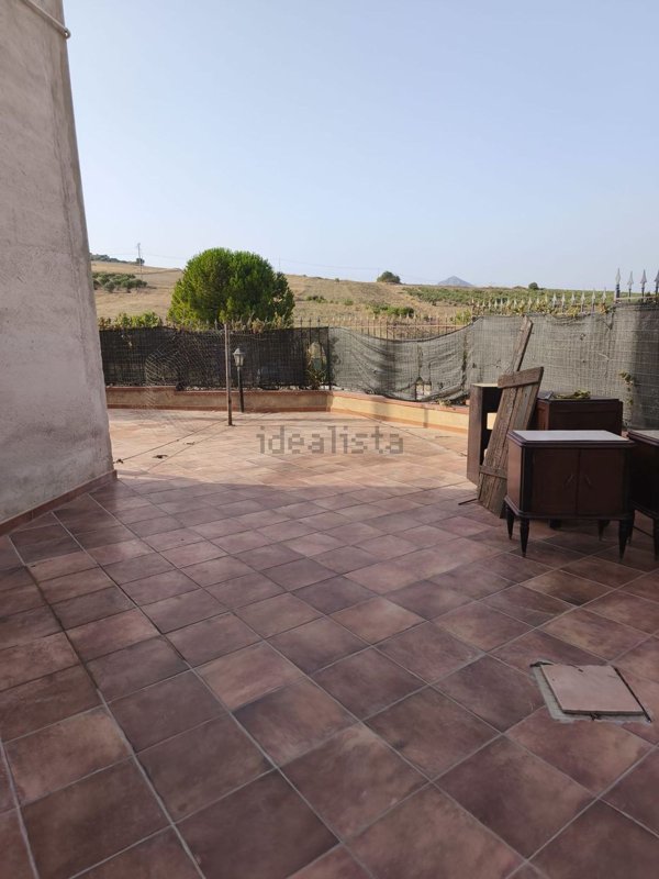 casa indipendente in vendita a Valderice in zona Crocevie