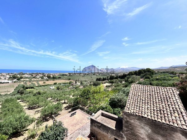 casale in vendita a Valderice in zona Sant'Andrea