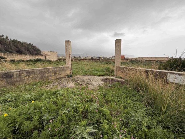 terreno in vendita a Valderice in zona Sant'Andrea
