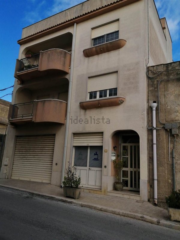 casa indipendente in vendita a Valderice