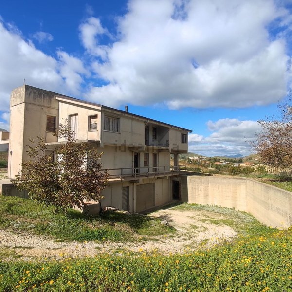 casa indipendente in vendita a Vita
