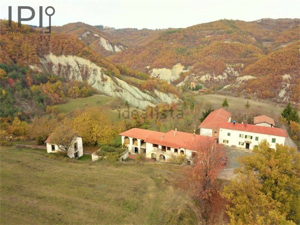 casa indipendente in vendita a Mombaldone