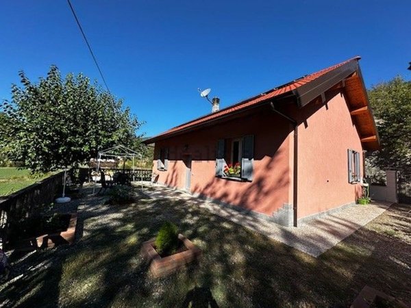 casa indipendente in vendita a Mombaldone