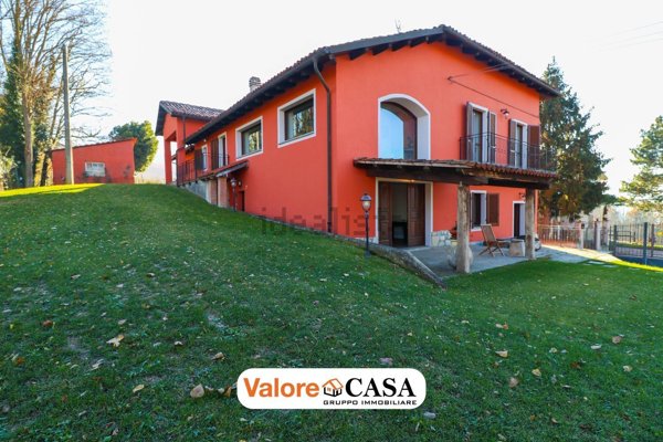 casa indipendente in vendita a Mombaldone