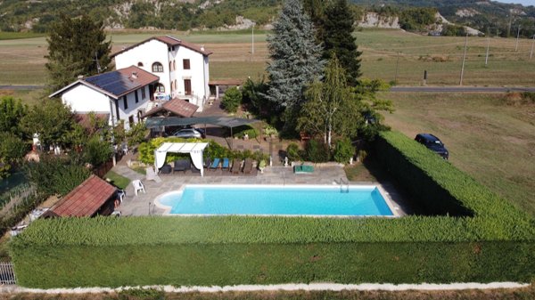 casa indipendente in vendita a Mombaldone