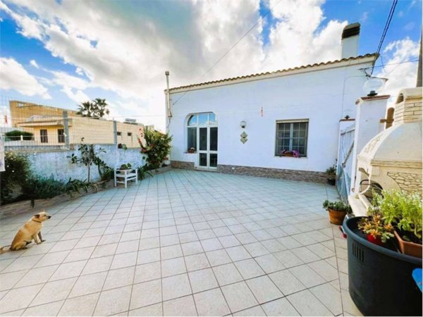 casa indipendente in vendita a Petrosino