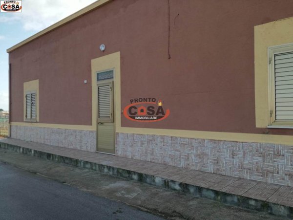 negozio in vendita a Petrosino