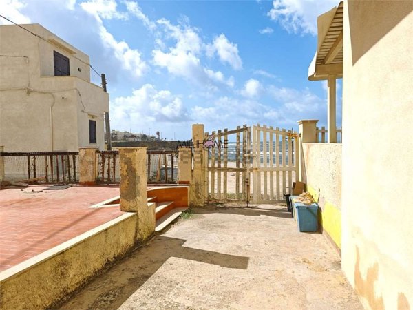 casa indipendente in vendita a Petrosino