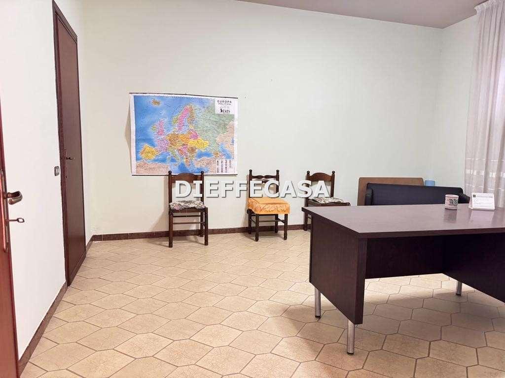 negozio in vendita a Petrosino