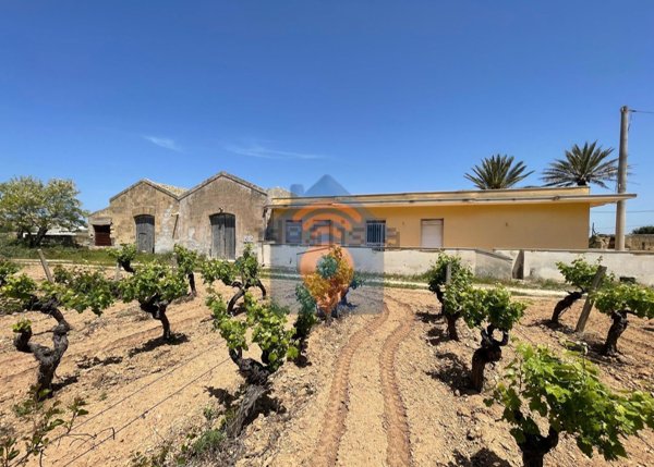 casa indipendente in vendita a Petrosino