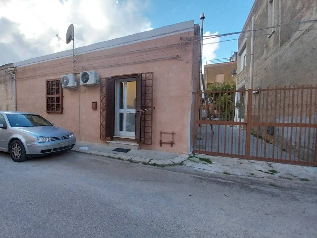 casa indipendente in vendita a Misiliscemi in zona Guarrato