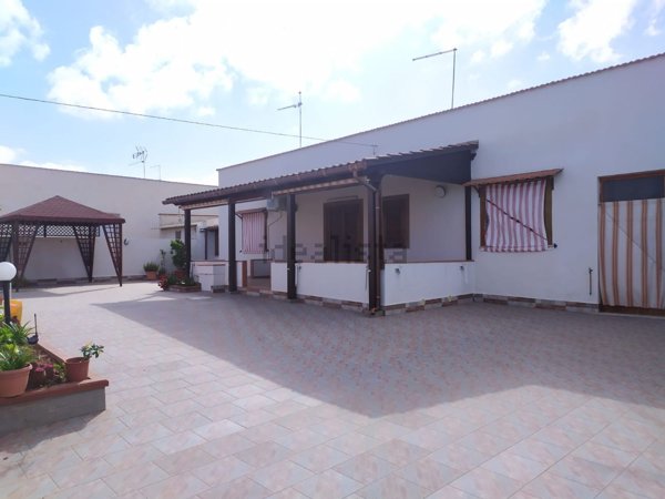 casa indipendente in vendita a Misiliscemi in zona Marausa