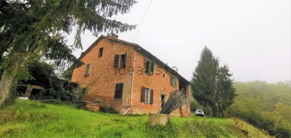 casa indipendente in vendita a Mombaruzzo