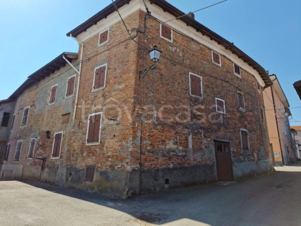 casa indipendente in vendita a Mombaruzzo