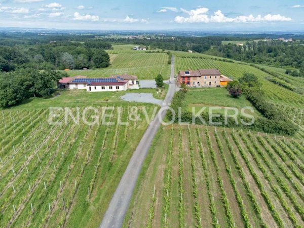 casa indipendente in vendita a Mombaruzzo