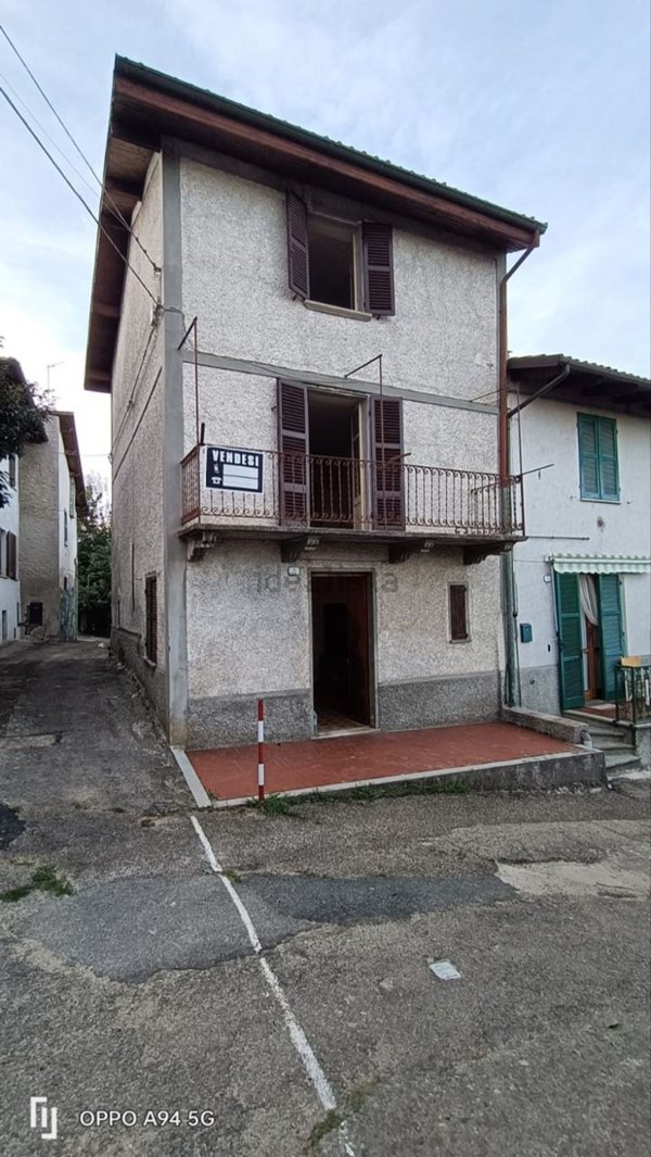 casa semindipendente in vendita a Mombaruzzo