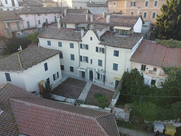 intera palazzina in vendita a Mombaruzzo