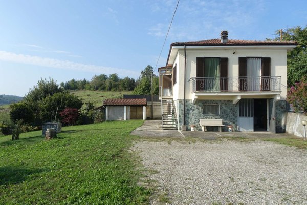 appartamento in vendita a Mombaruzzo in zona Casalotto