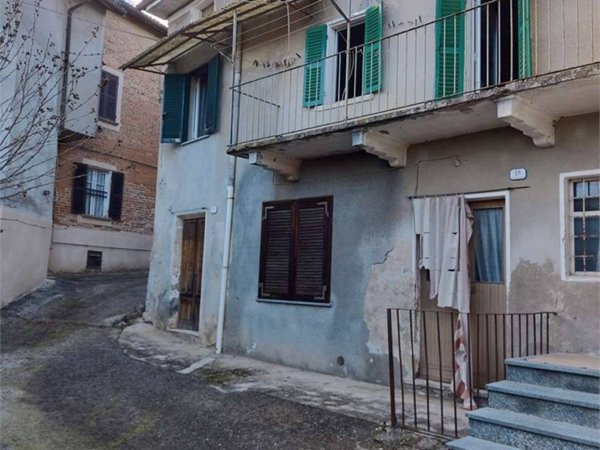 casa indipendente in vendita a Mombaruzzo