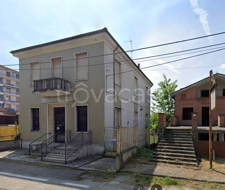 appartamento in vendita a Mombaruzzo in zona Stazione