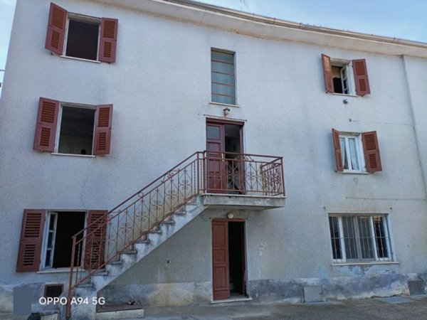 casa indipendente in vendita a Mombaruzzo