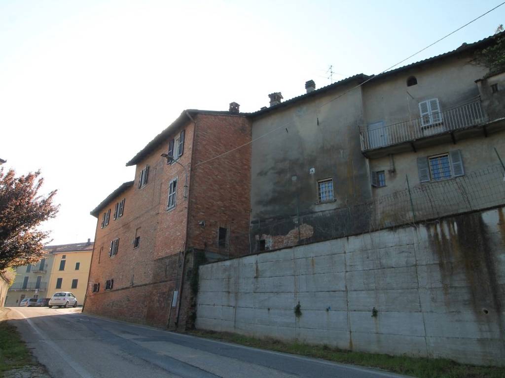 casa indipendente in vendita a Mombaruzzo