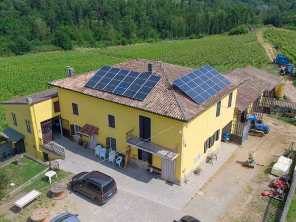 casa indipendente in vendita a Mombaruzzo