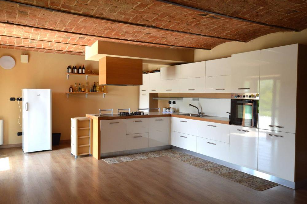 casa indipendente in vendita a Mombaruzzo in zona Bazzana