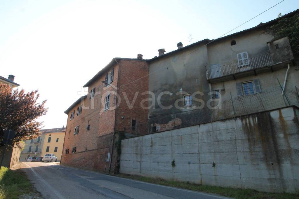 casa indipendente in vendita a Mombaruzzo