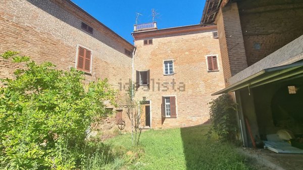 casale in vendita a Mombaruzzo