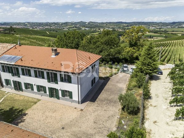 casale in vendita a Mombaruzzo