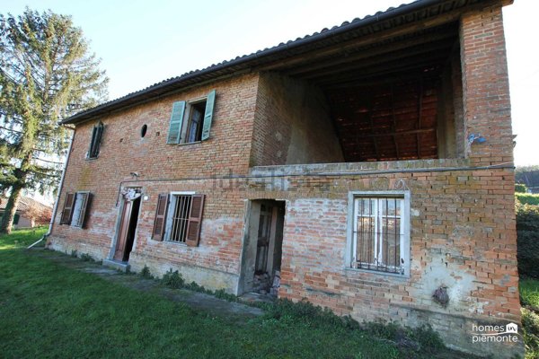 casa indipendente in vendita a Mombaruzzo