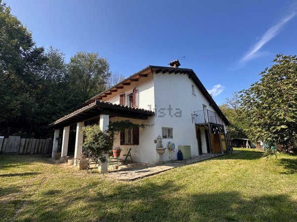 casa indipendente in vendita a Mombaruzzo