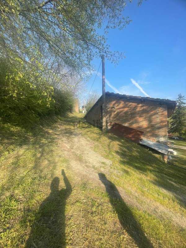 casa indipendente in vendita a Mombaruzzo