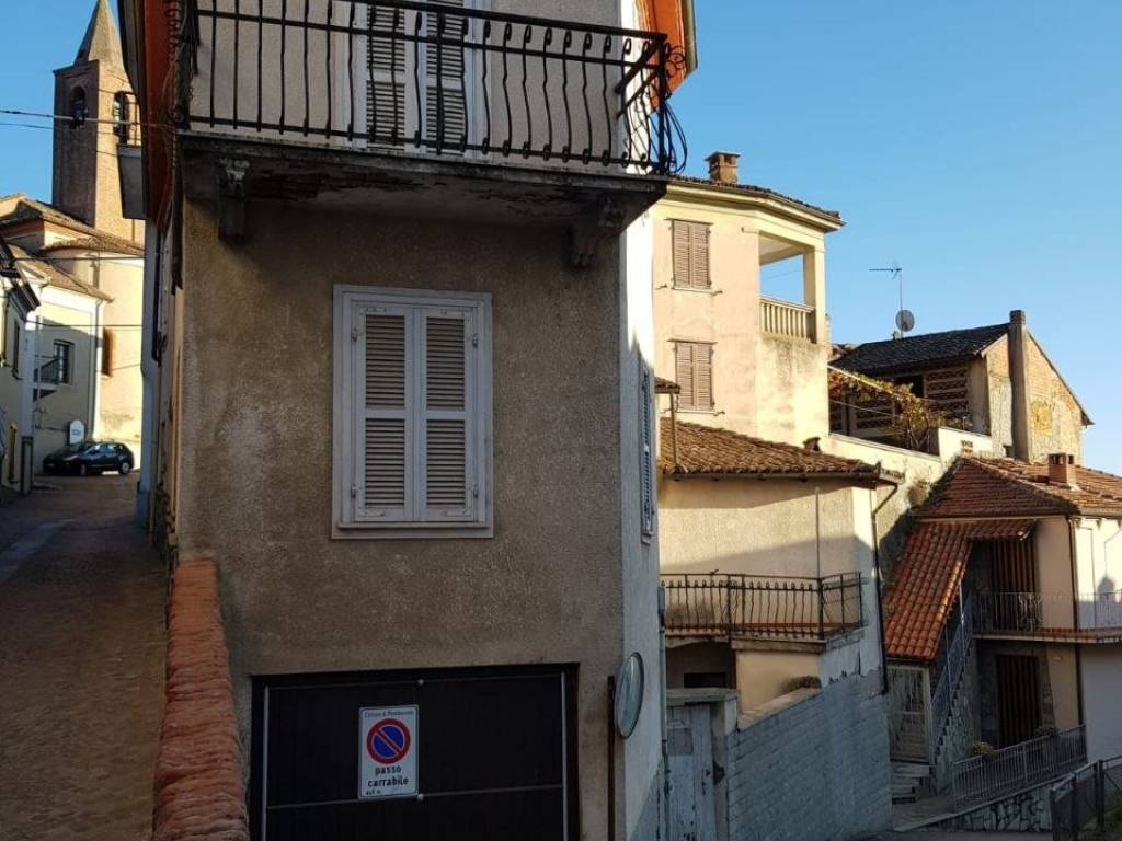 casa indipendente in vendita a Mombaruzzo