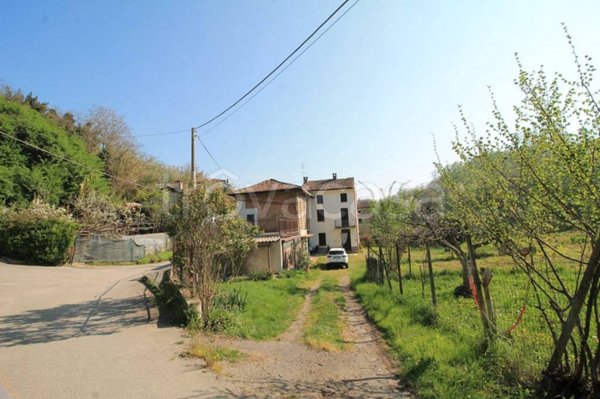 casa indipendente in vendita a Mombaruzzo