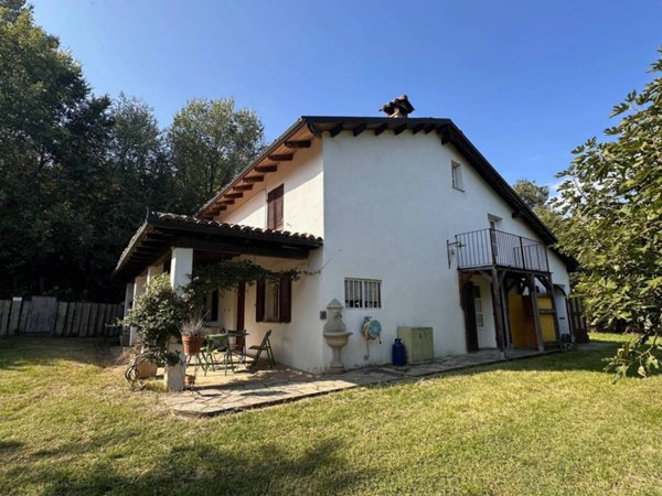 casa indipendente in vendita a Mombaruzzo