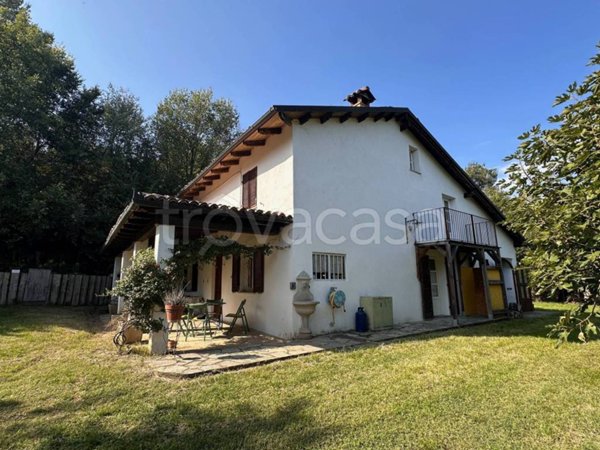 casa indipendente in vendita a Mombaruzzo