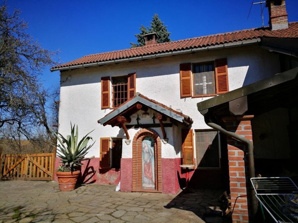 casa indipendente in vendita a Mombaruzzo