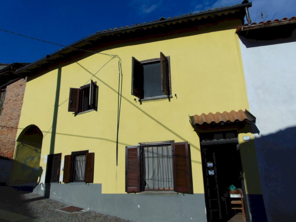 appartamento in vendita a Mombaruzzo