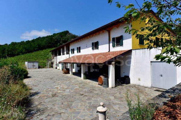 casa indipendente in vendita a Mombaruzzo