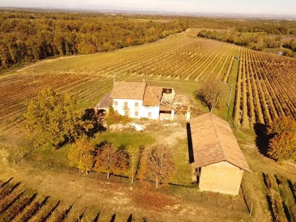 casa indipendente in vendita a Mombaruzzo