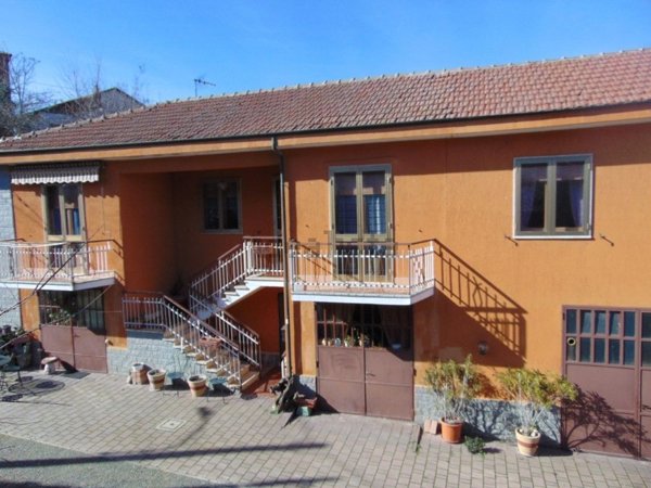 casa indipendente in vendita a Mombaruzzo in zona Casalotto