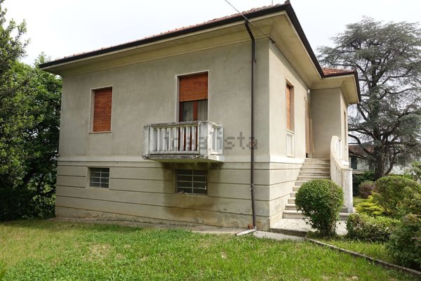 casa indipendente in vendita a Mombaruzzo
